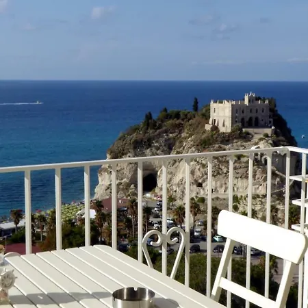 Le Tolde Del Corallone 2* Tropea