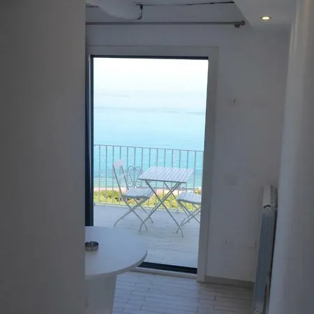 Le Tolde Del Corallone 4*