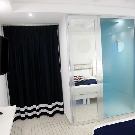 Le Tolde Del Corallone Tropea