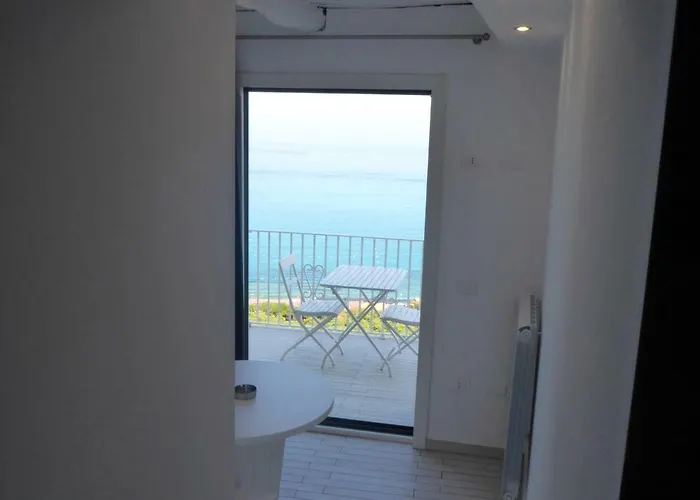 Le Tolde Del Corallone 4*