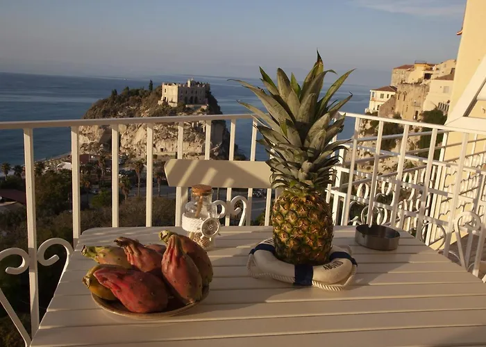 Le Tolde Del Corallone Tropea