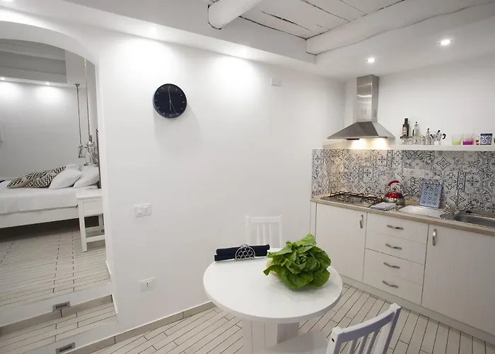 Hotel apartamentowy Le Tolde Del Corallone 4*