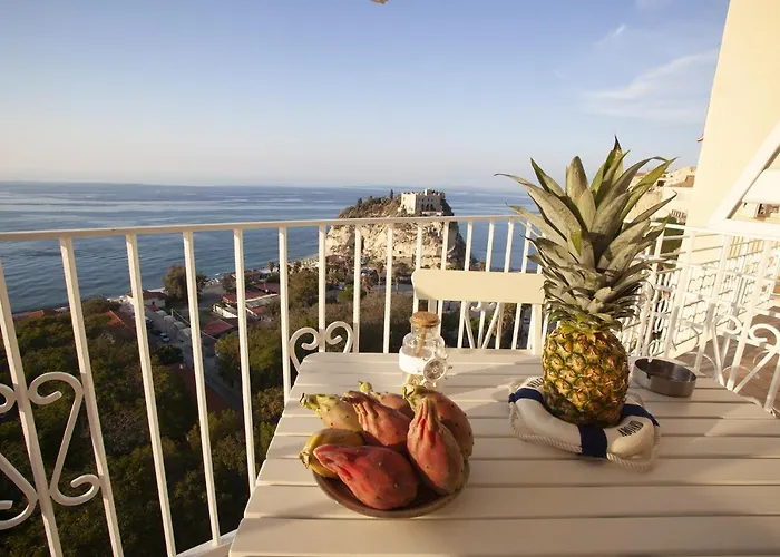 Le Tolde Del Corallone Tropea